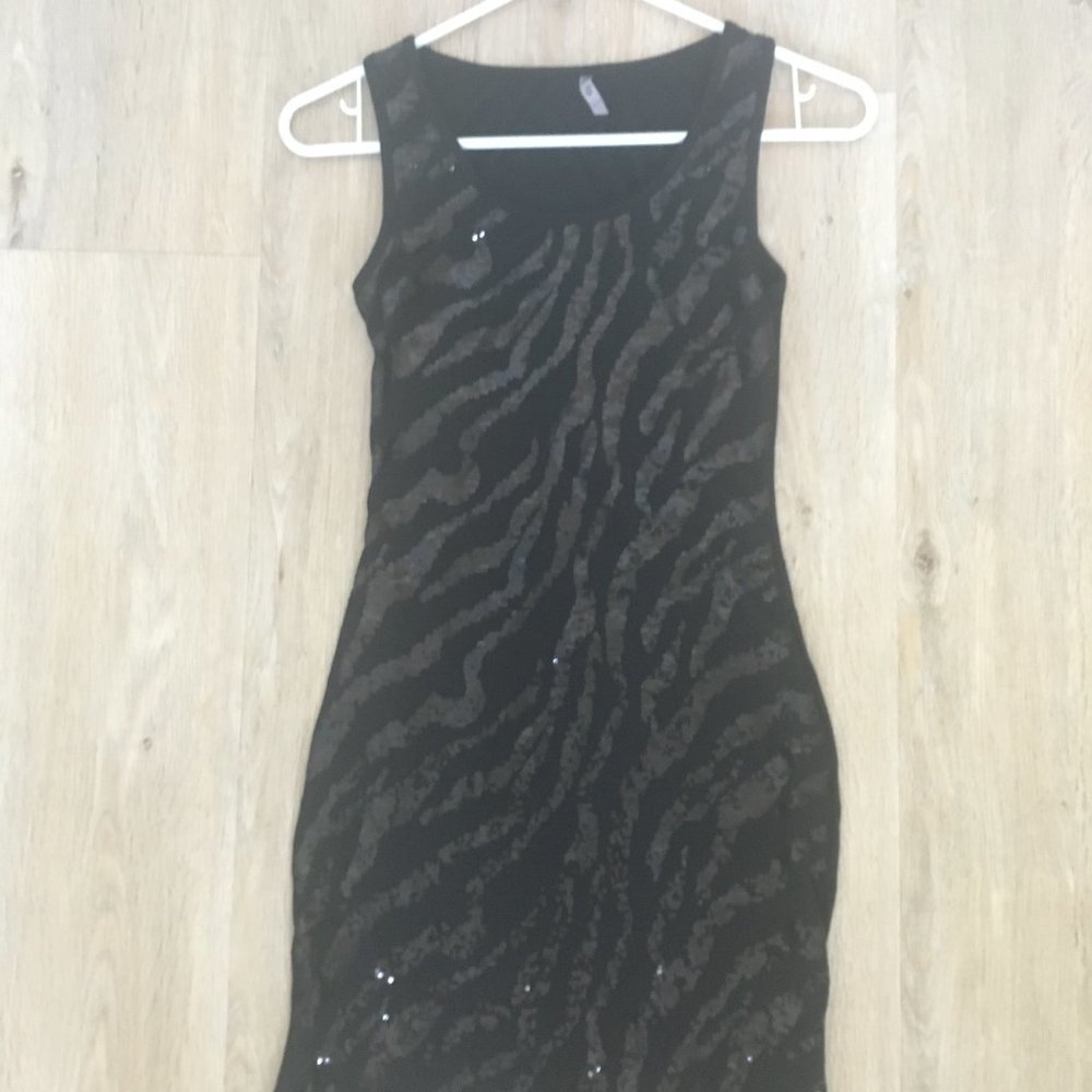 black sparkly sleeveless bodycon mini dress